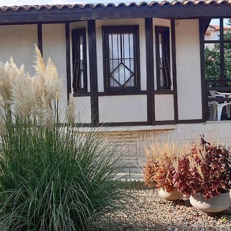 Motivi Cottage セインツ・コンスタンティン＆ヘレナ エクステリア 写真